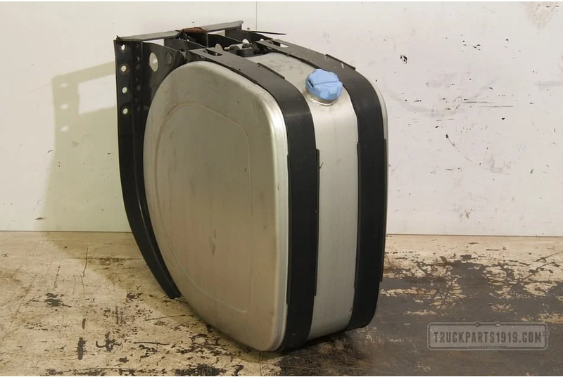 Renault Exhaust System Ad Blue Tank Renault - AdBlue rezervoar za Tovornjak: slika 1 Renault Exhaust System Ad Blue Tank Renault - AdBlue rezervoar za Tovornjak: slika 1