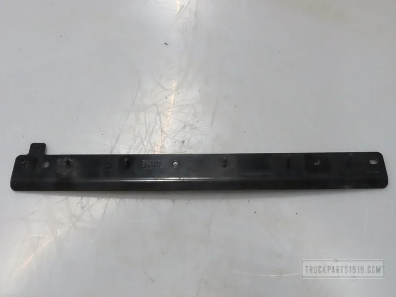 Scania 3026868 Interkoelerrail Li. - Hladilnik motorja za Tovornjak: slika 1 Scania 3026868 Interkoelerrail Li. - Hladilnik motorja za Tovornjak: slika 1