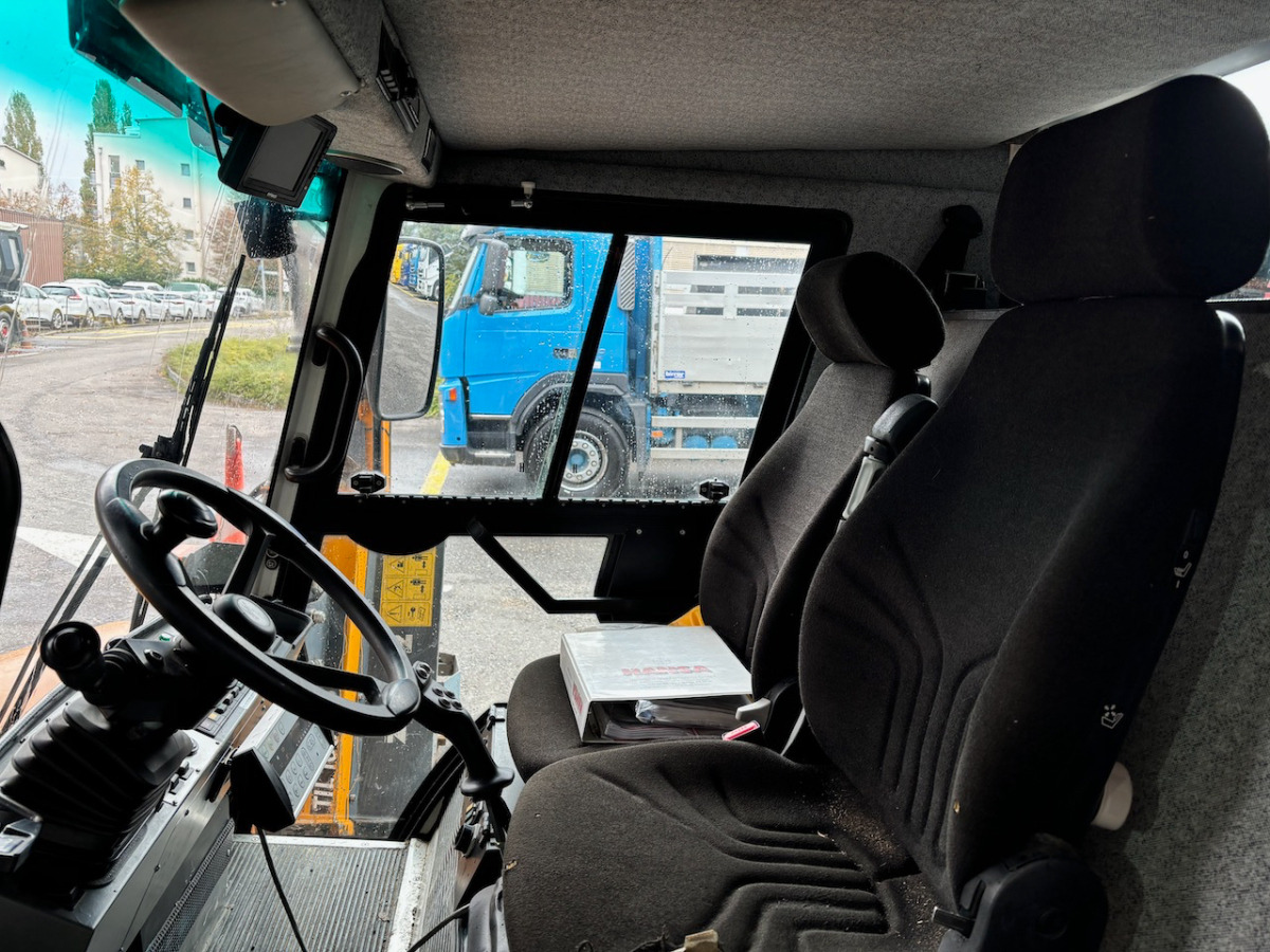 Marke Hansa APZ 1003L - Komunalno/ Posebno vozilo: slika 5 Marke Hansa APZ 1003L - Komunalno/ Posebno vozilo: slika 5