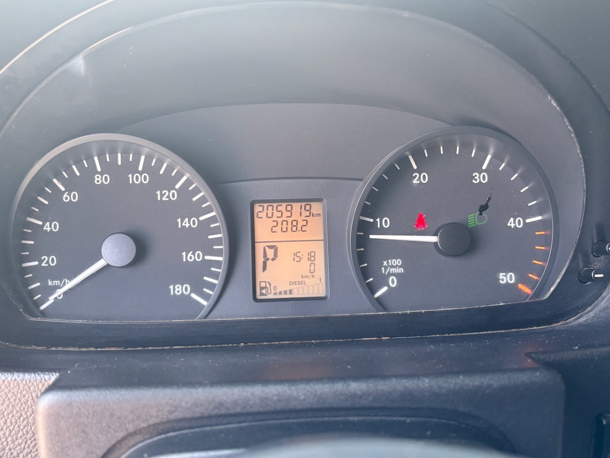 Dostavno vozilo s kesonom, Dostavno vozilo z dvojno kabino MERCEDES 316 CDI: slika 15