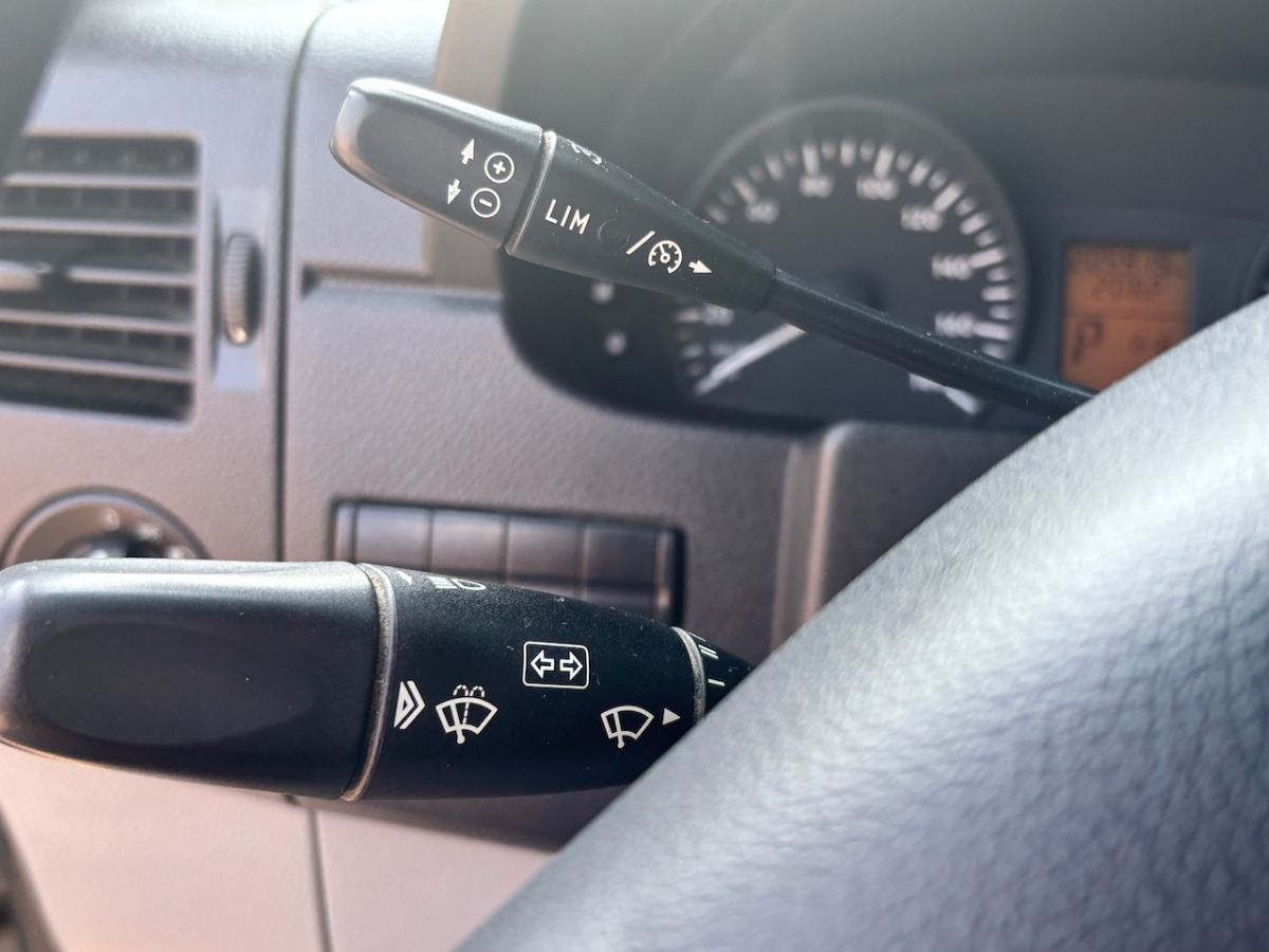 Dostavno vozilo s kesonom, Dostavno vozilo z dvojno kabino MERCEDES 316 CDI: slika 14