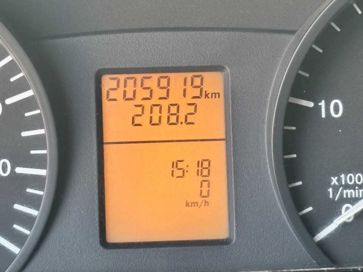 Dostavno vozilo s kesonom, Dostavno vozilo z dvojno kabino MERCEDES 316 CDI: slika 16