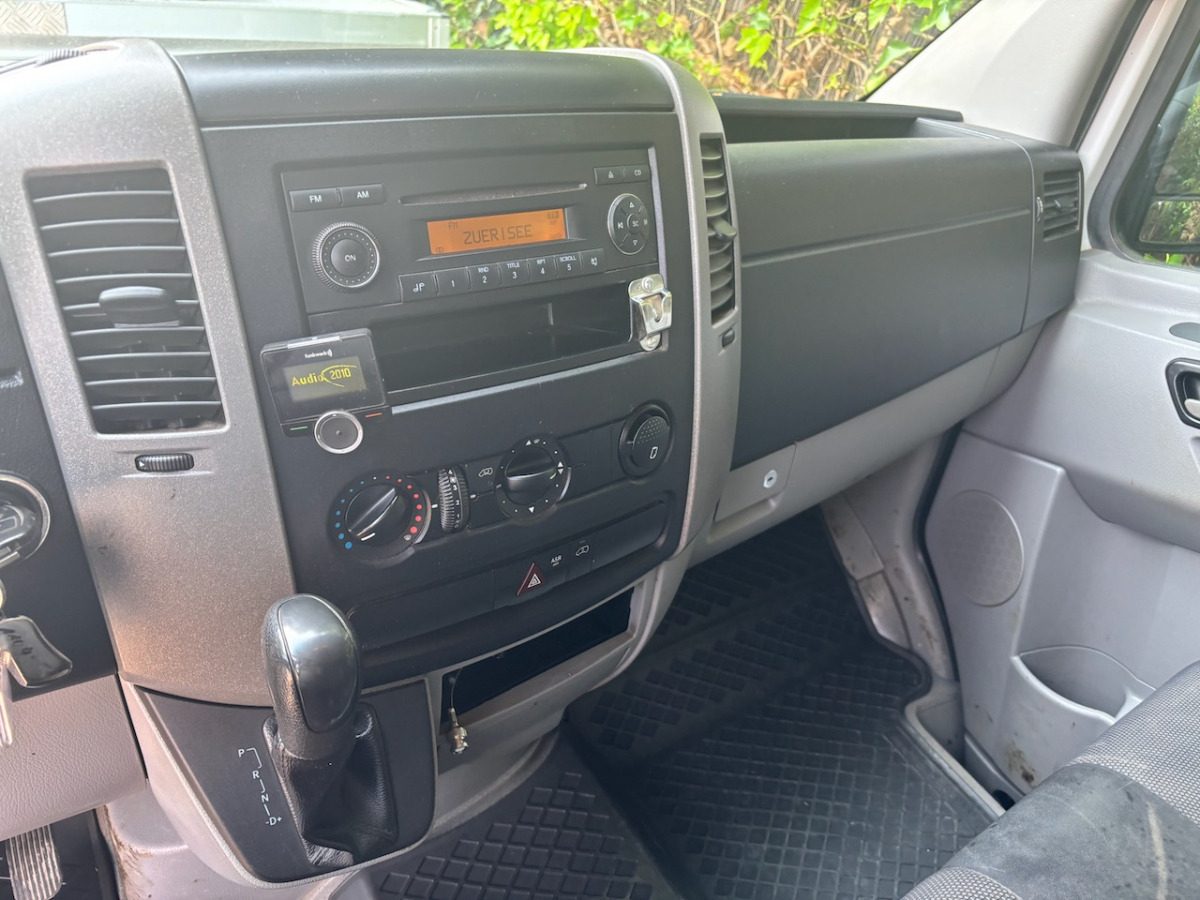 Dostavno vozilo s kesonom, Dostavno vozilo z dvojno kabino MERCEDES 316 CDI: slika 13