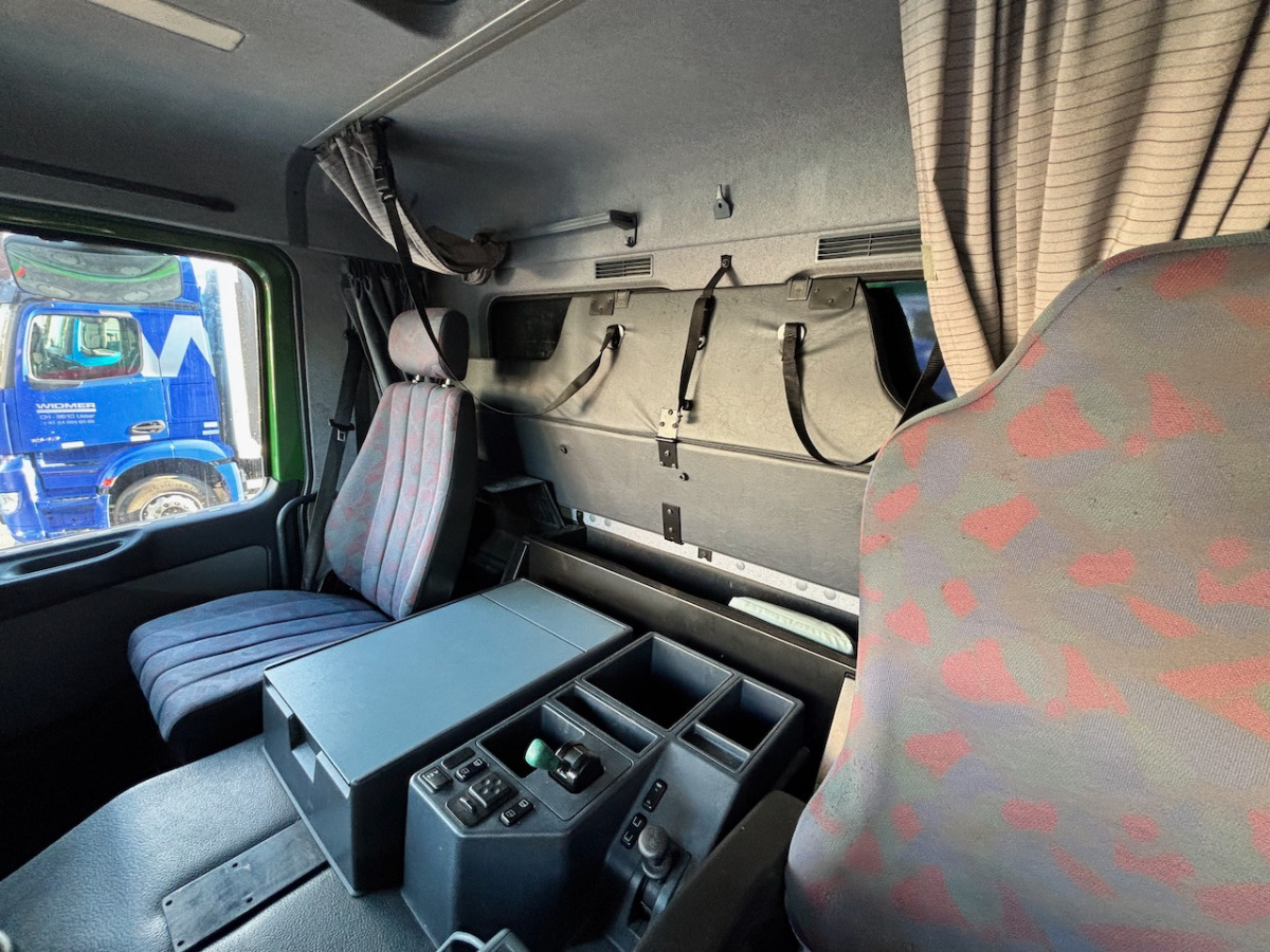 Tovornjak prekucnik MERCEDES Actros 1848    4x4: slika 5