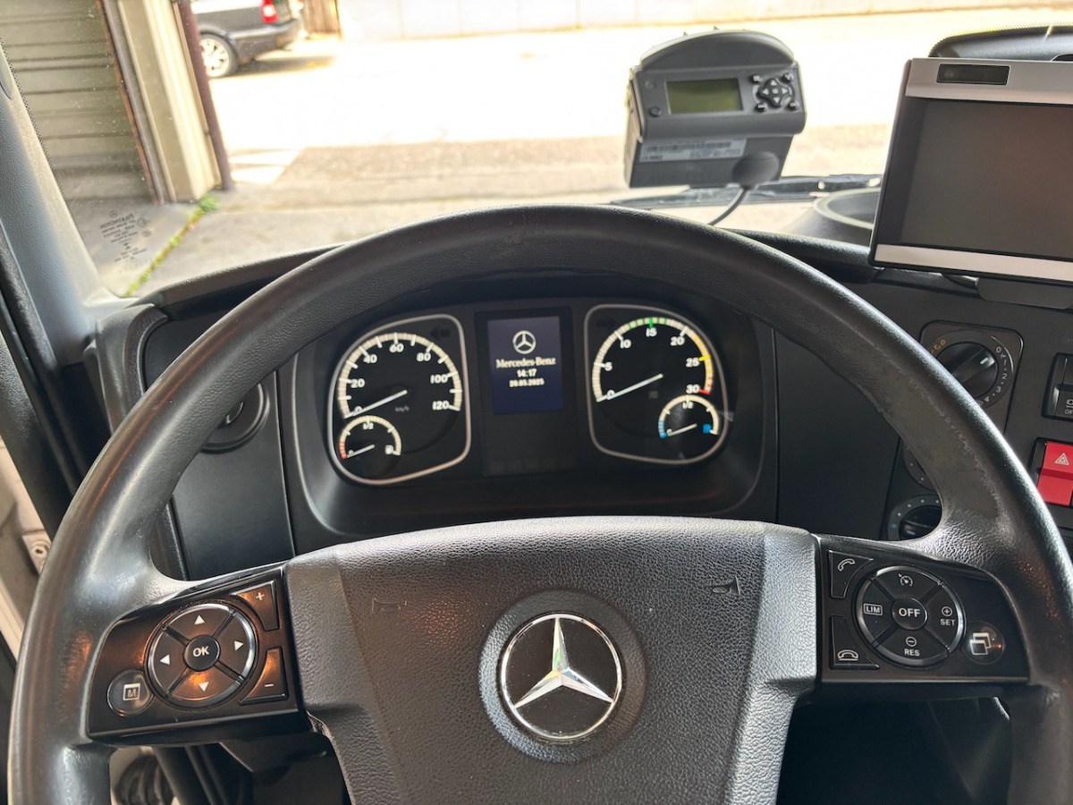 MERCEDES Atego 1530 - Tovornjak zabojnik: slika 5 MERCEDES Atego 1530 - Tovornjak zabojnik: slika 5