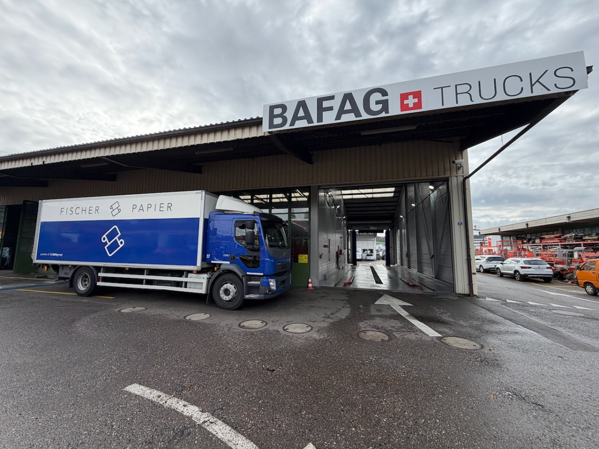 VOLVO FL-280 4x2R - Tovornjak zabojnik: slika 2 VOLVO FL-280 4x2R - Tovornjak zabojnik: slika 2