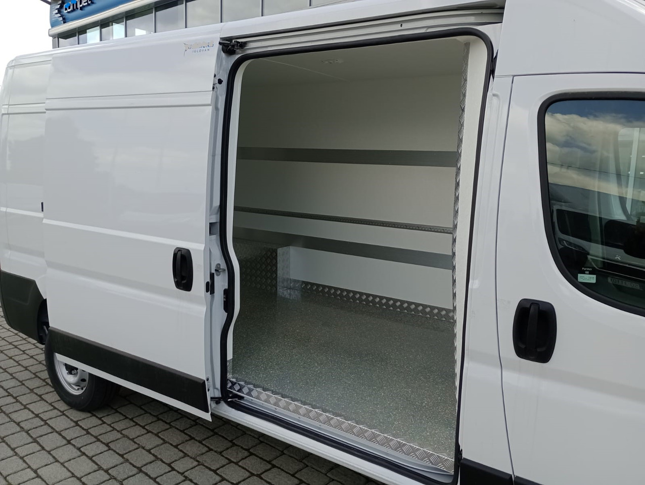 Fiat Ducato 140 L3H2 Kühlkasten - Hladilno vozilo: slika 4 Fiat Ducato 140 L3H2 Kühlkasten - Hladilno vozilo: slika 4