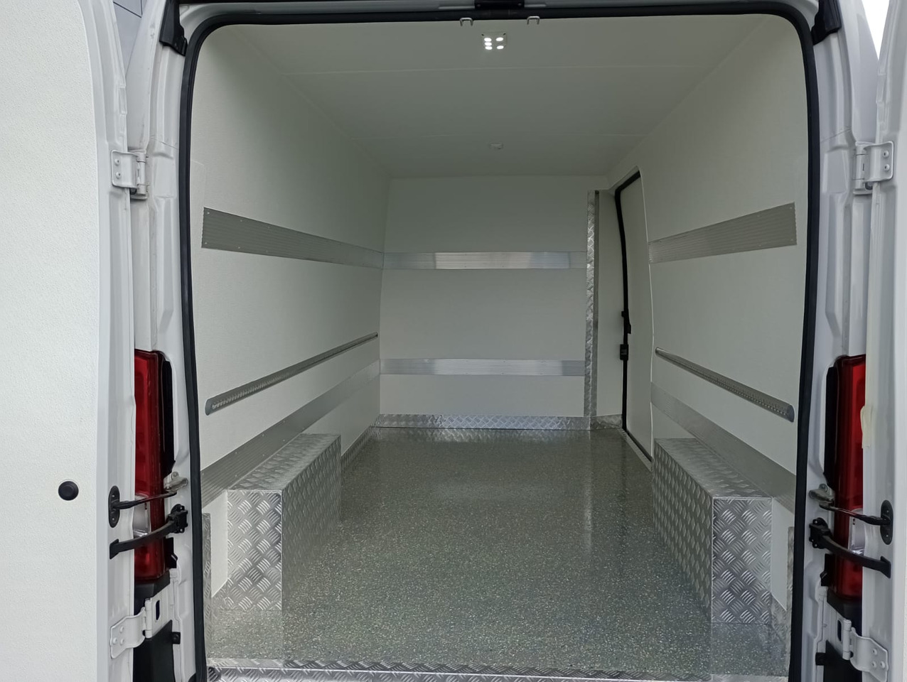 Fiat Ducato 140 L3H2 Kühlkasten - Hladilno vozilo: slika 1 Fiat Ducato 140 L3H2 Kühlkasten - Hladilno vozilo: slika 1