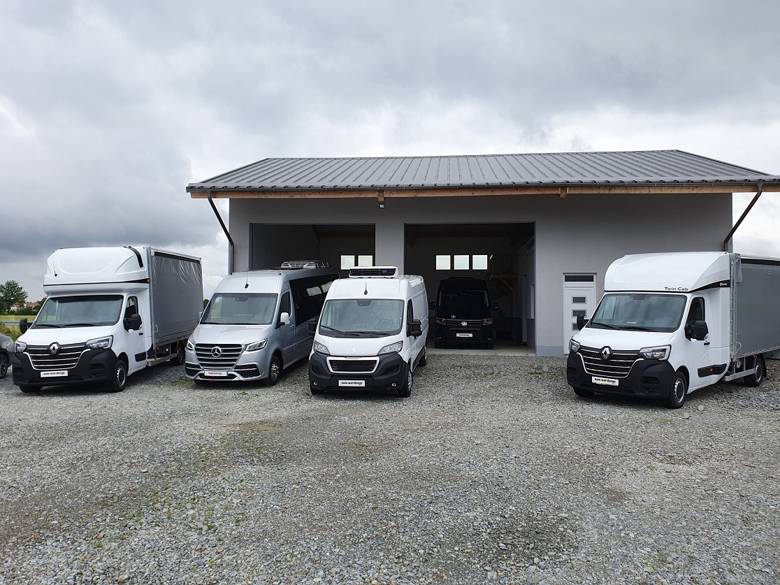 Nov Dostavno vozilo z zabojnikom Iveco Daily 180 35S18 LBW BÃR: slika 7