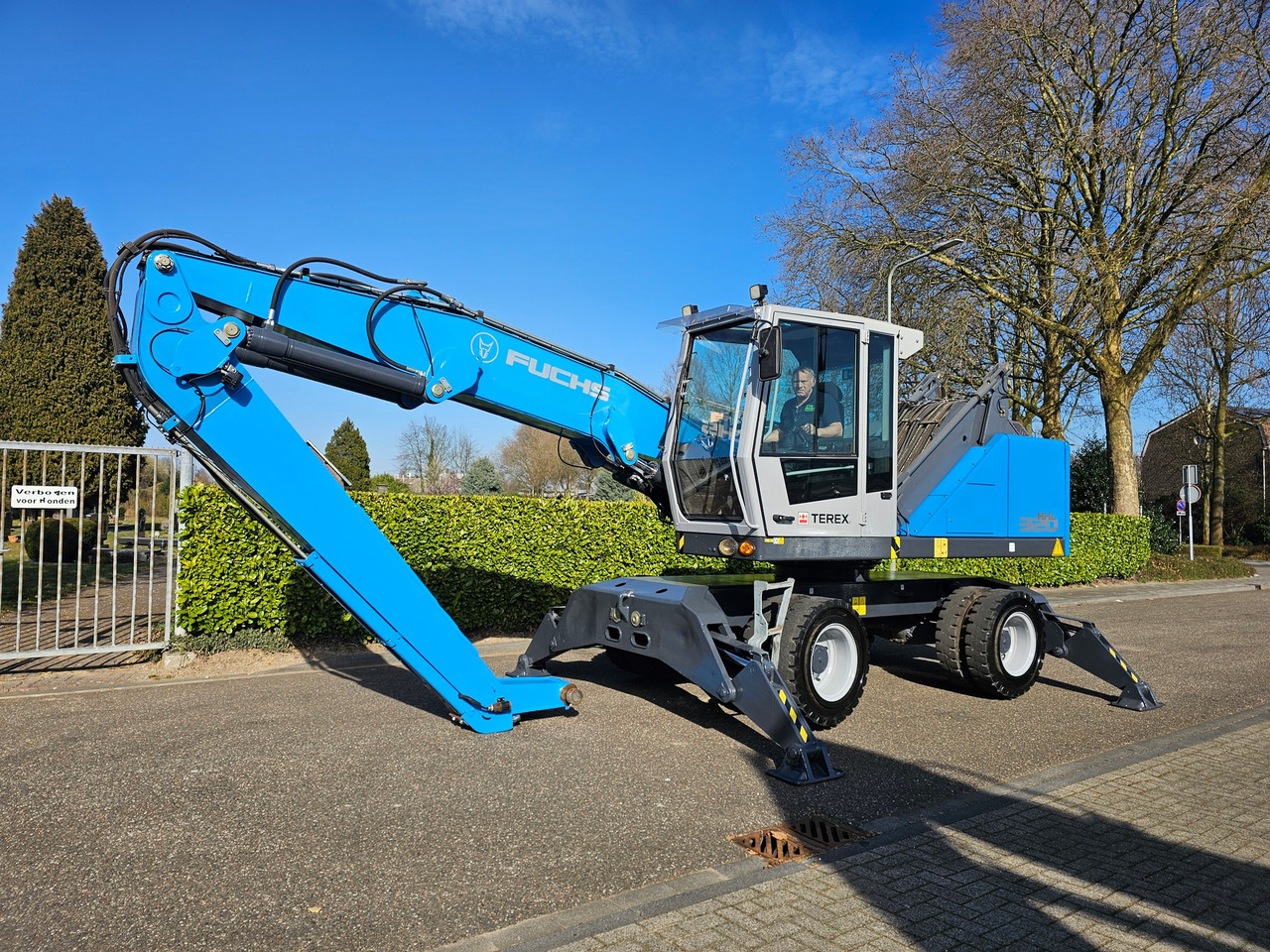Fuchs MHL 320 With Multi Purpose Stick And Magnet System - Bager za prekladanje primarnih/ Sekundarnih surovin: slika 5 Fuchs MHL 320 With Multi Purpose Stick And Magnet System - Bager za prekladanje primarnih/ Sekundarnih surovin: slika 5