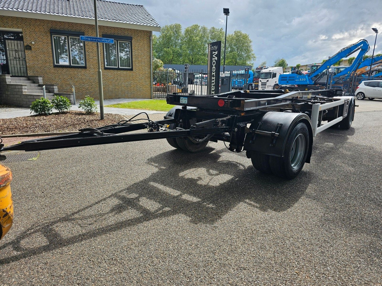 Hüffermann HSA 18.70 Mit Schlitten - Abrol/ Samonakladalec prikolica: slika 2 Hüffermann HSA 18.70 Mit Schlitten - Abrol/ Samonakladalec prikolica: slika 2