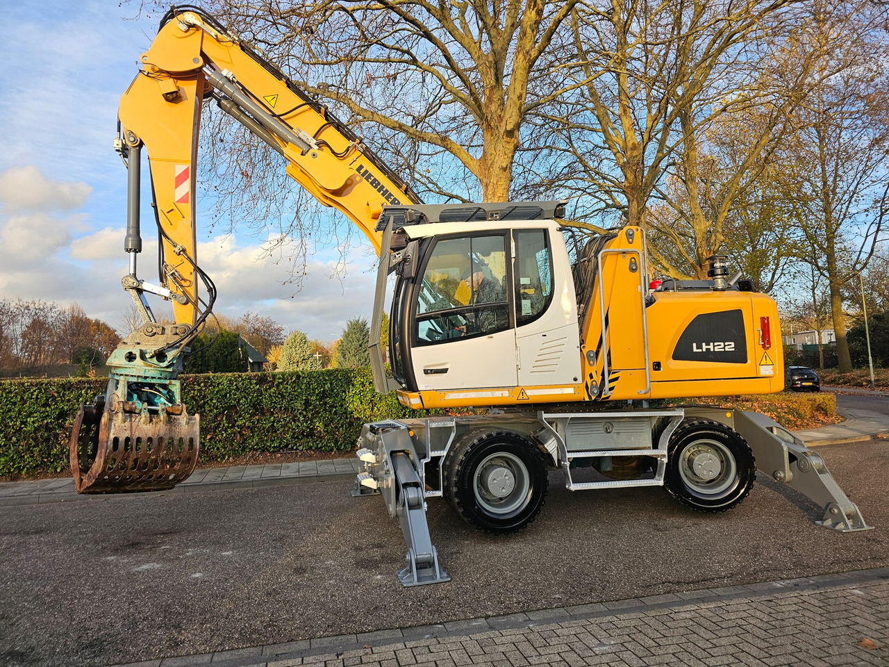 Liebherr LH 22M Litronic - Bager za prekladanje primarnih/ Sekundarnih surovin: slika 4 Liebherr LH 22M Litronic - Bager za prekladanje primarnih/ Sekundarnih surovin: slika 4