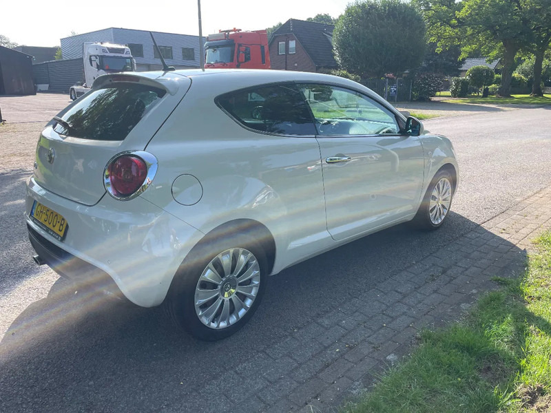 Alfa Romeo MiTo ALFA MITO Diesel ZEER MOOI - Kombilimuzina: slika 5 Alfa Romeo MiTo ALFA MITO Diesel ZEER MOOI - Kombilimuzina: slika 5