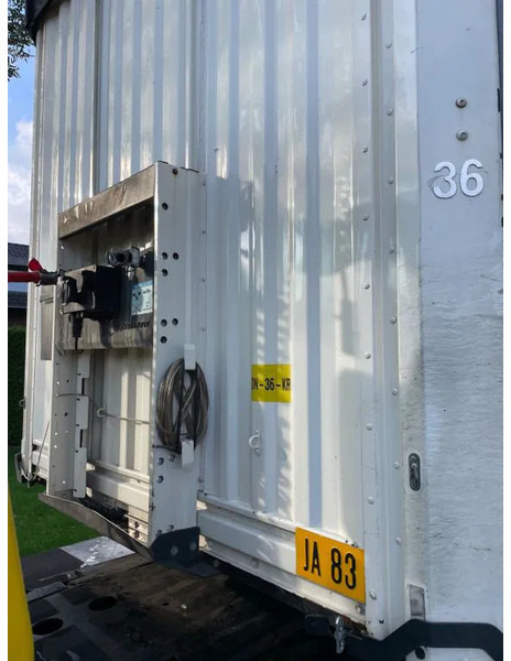 Kässbohrer Taut Line XXL Certificaat - Polprikolica s ponjavo: slika 2 Kässbohrer Taut Line XXL Certificaat - Polprikolica s ponjavo: slika 2