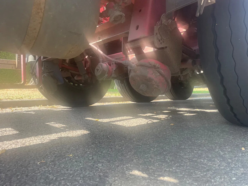 Renders 2x 20 1x 30 1x 40 in prijs verlaagt - Kontejnerska polprikolica/ Polprikolica z zamenljivim tovoriščem: slika 4 Renders 2x 20 1x 30 1x 40 in prijs verlaagt - Kontejnerska polprikolica/ Polprikolica z zamenljivim tovoriščem: slika 4