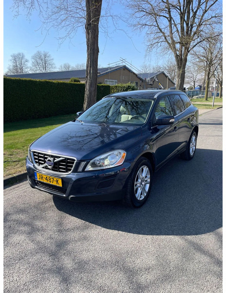 Volvo XC60 XC60 DZ88/DZ8850 5 Cilinder Euro 5 - Kombilimuzina: slika 1 Volvo XC60 XC60 DZ88/DZ8850 5 Cilinder Euro 5 - Kombilimuzina: slika 1