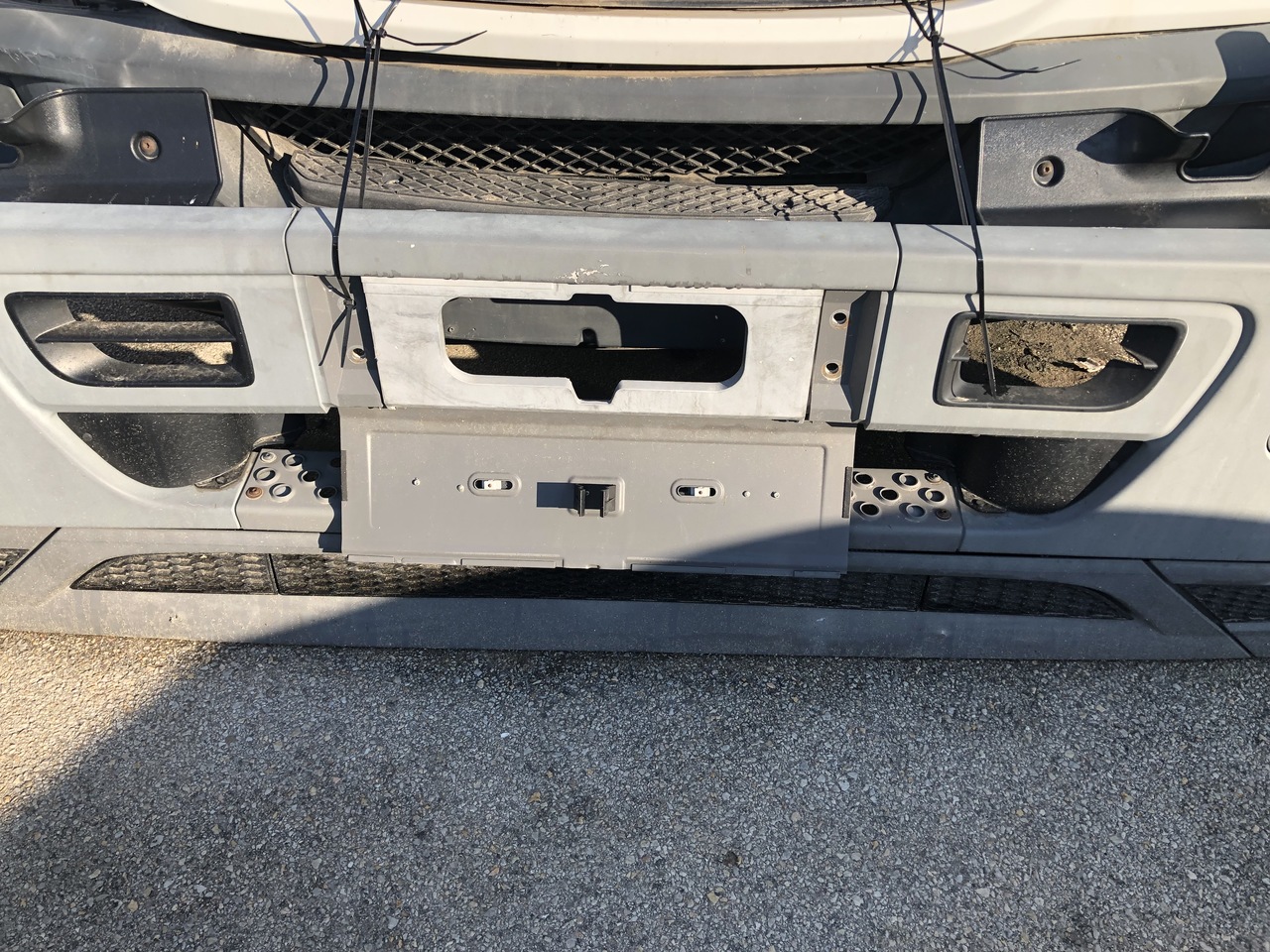 Odbijač za Tovornjak BUMPER ACTROS MP3-MP4 COMPLETE: slika 8