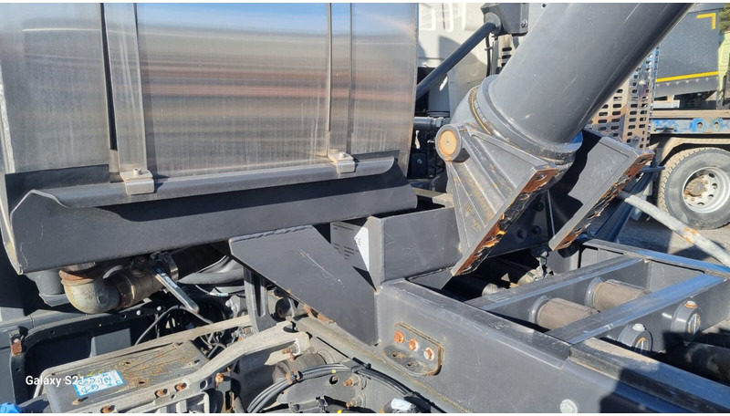 Volvo FH750 New engine and gearbox - Tovornjak-šasija: slika 4 Volvo FH750 New engine and gearbox - Tovornjak-šasija: slika 4