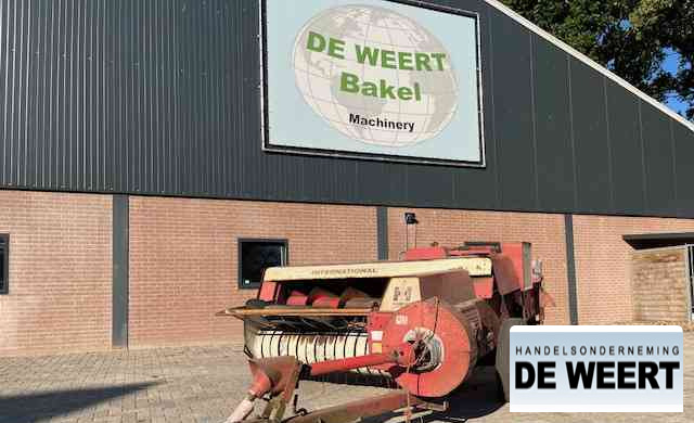 International 440 - Balirka za kvadratne bale: slika 1 International 440 - Balirka za kvadratne bale: slika 1