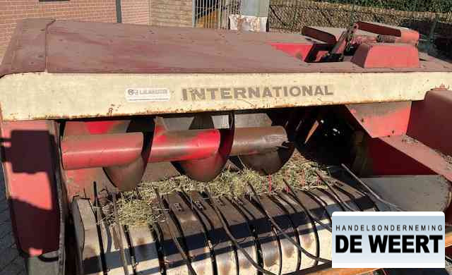 International 440 - Balirka za kvadratne bale: slika 3 International 440 - Balirka za kvadratne bale: slika 3