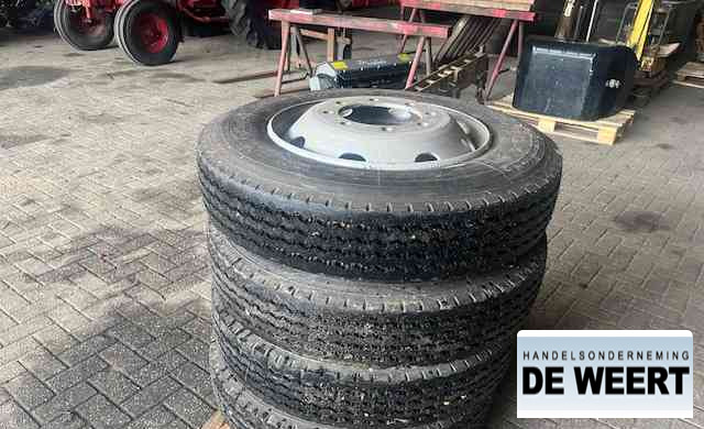 Michelin 9R22.5 , 9 R 22.5 - Gume in platišča za Kmetijski stroj: slika 3 Michelin 9R22.5 , 9 R 22.5 - Gume in platišča za Kmetijski stroj: slika 3