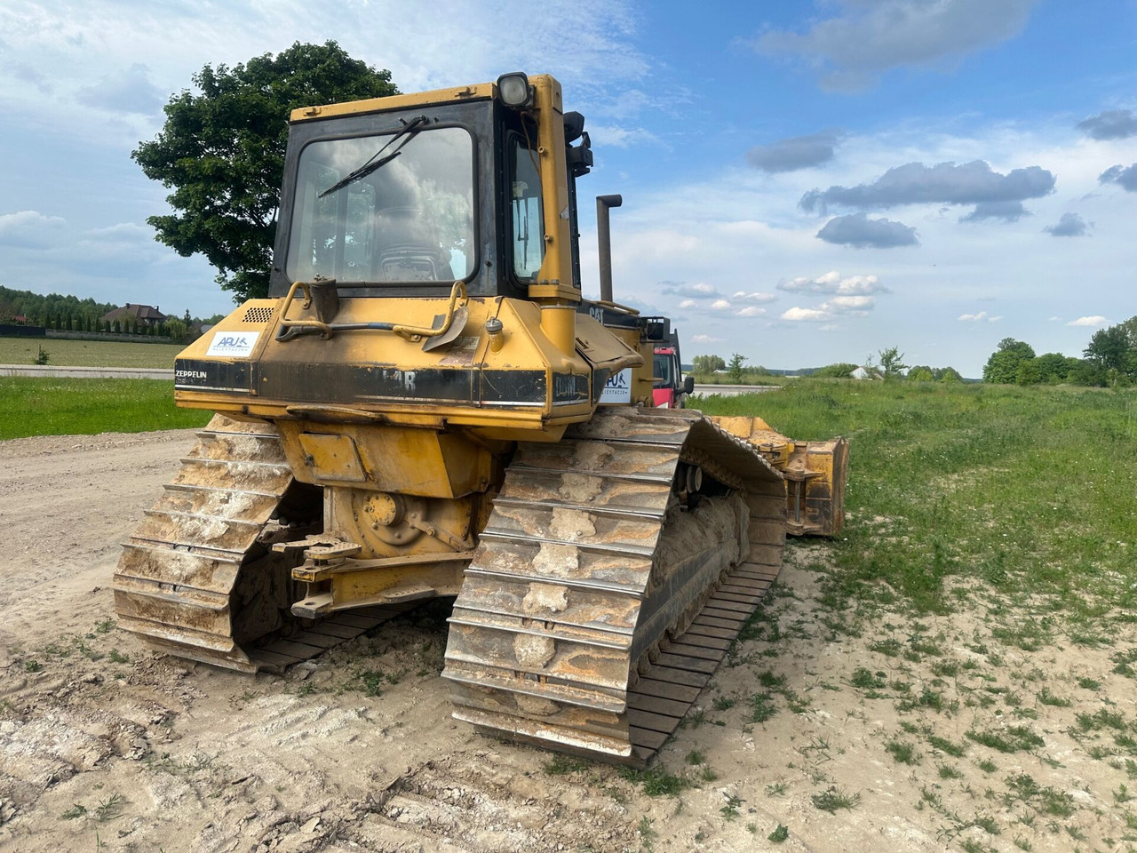 Caterpillar D6M LGP - Buldožer: slika 4 Caterpillar D6M LGP - Buldožer: slika 4