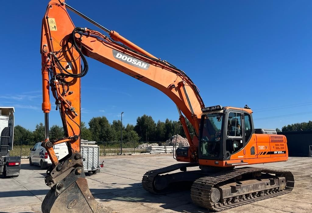 Doosan DX255LC-3 - Bager goseničar: slika 1 Doosan DX255LC-3 - Bager goseničar: slika 1