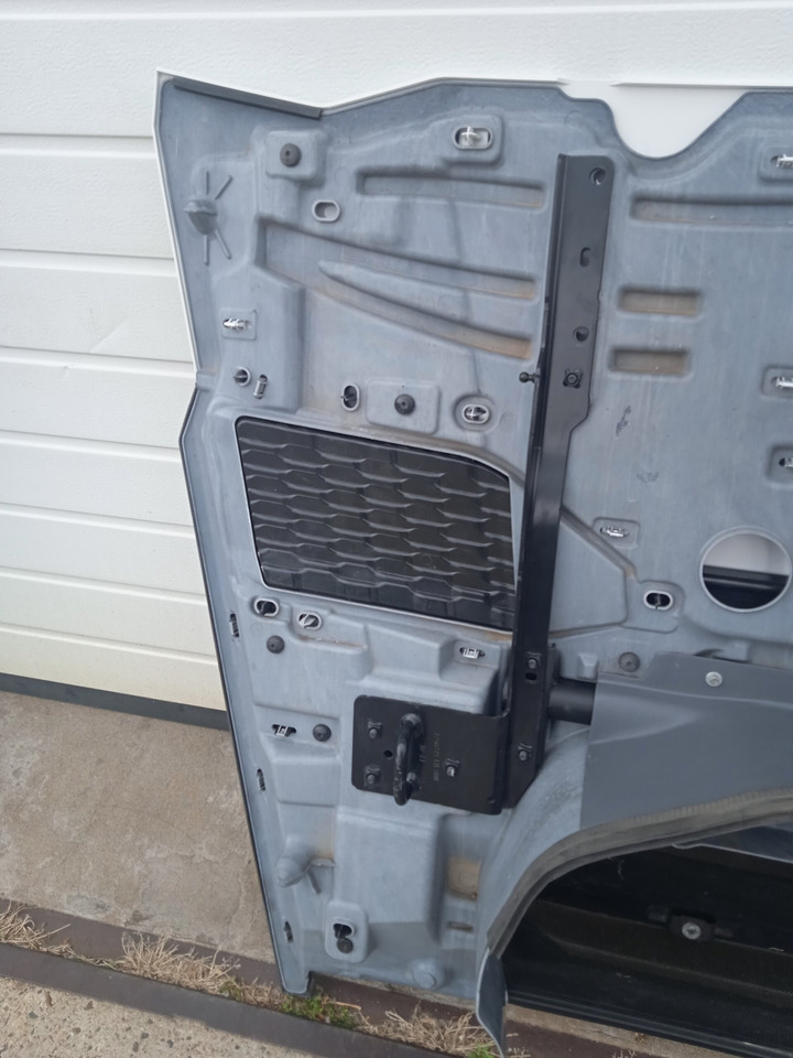 DAF XG, XG+, COMPLETE BOVEN GRILLE | GEBRUIKT | 000238 - Rešetka za Tovornjak: slika 5 DAF XG, XG+, COMPLETE BOVEN GRILLE | GEBRUIKT | 000238 - Rešetka za Tovornjak: slika 5