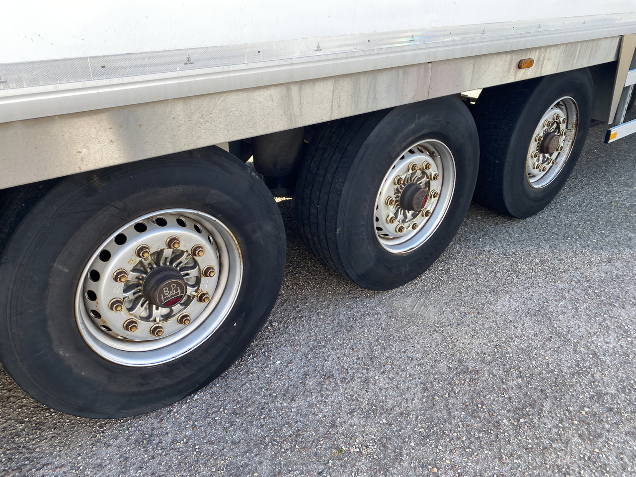 Polprikolica hladilnik za transport hrane FRUEHAUF frigo: slika 7