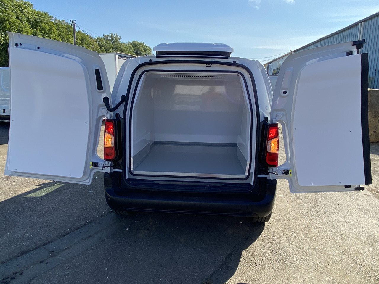 Opel Combo - Hladilno vozilo: slika 3 Opel Combo - Hladilno vozilo: slika 3