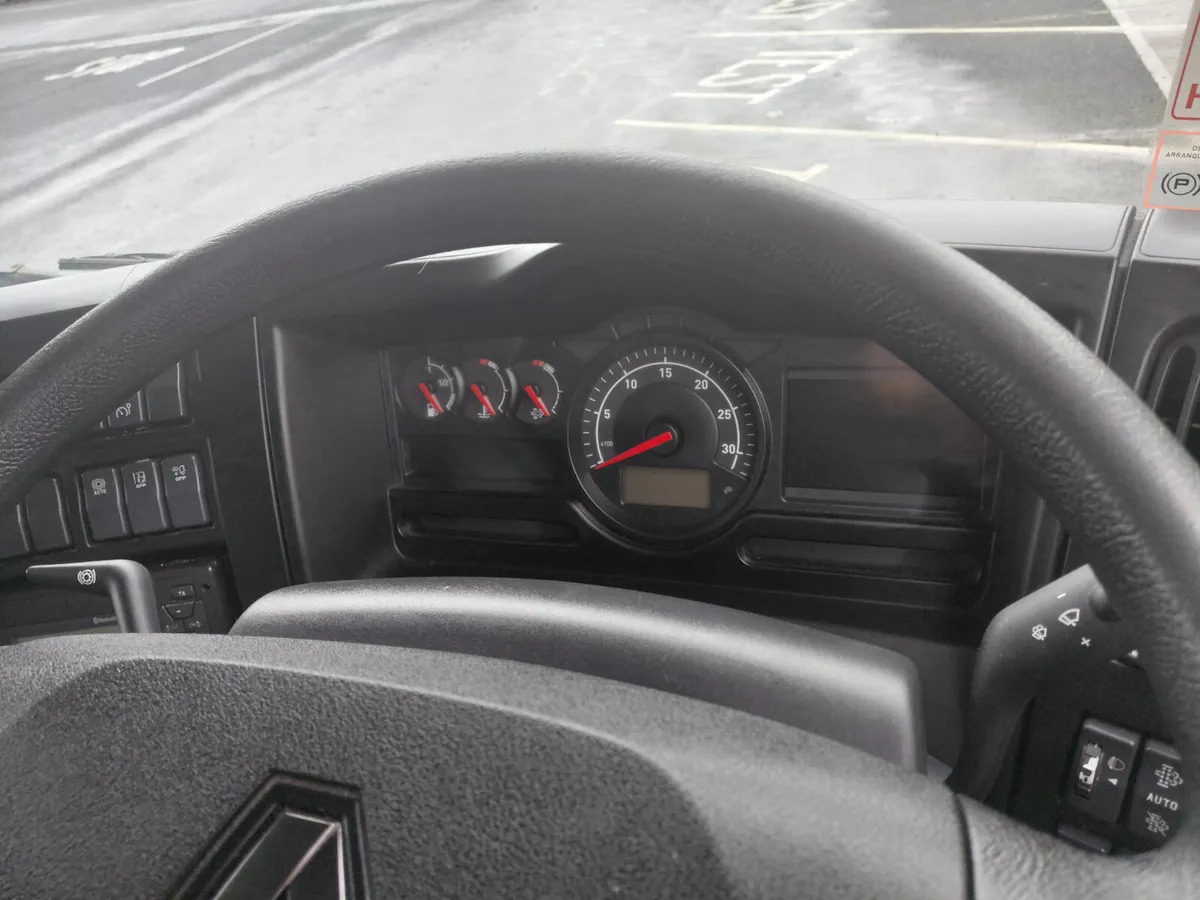 2019 Renault D 12T - Tovornjak zabojnik: slika 2 2019 Renault D 12T - Tovornjak zabojnik: slika 2