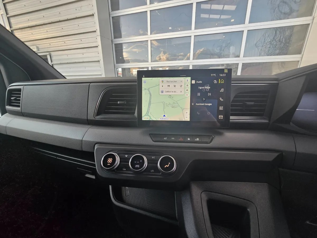 Furgon 2025 Renault Trucks E-Tech Master: slika 12