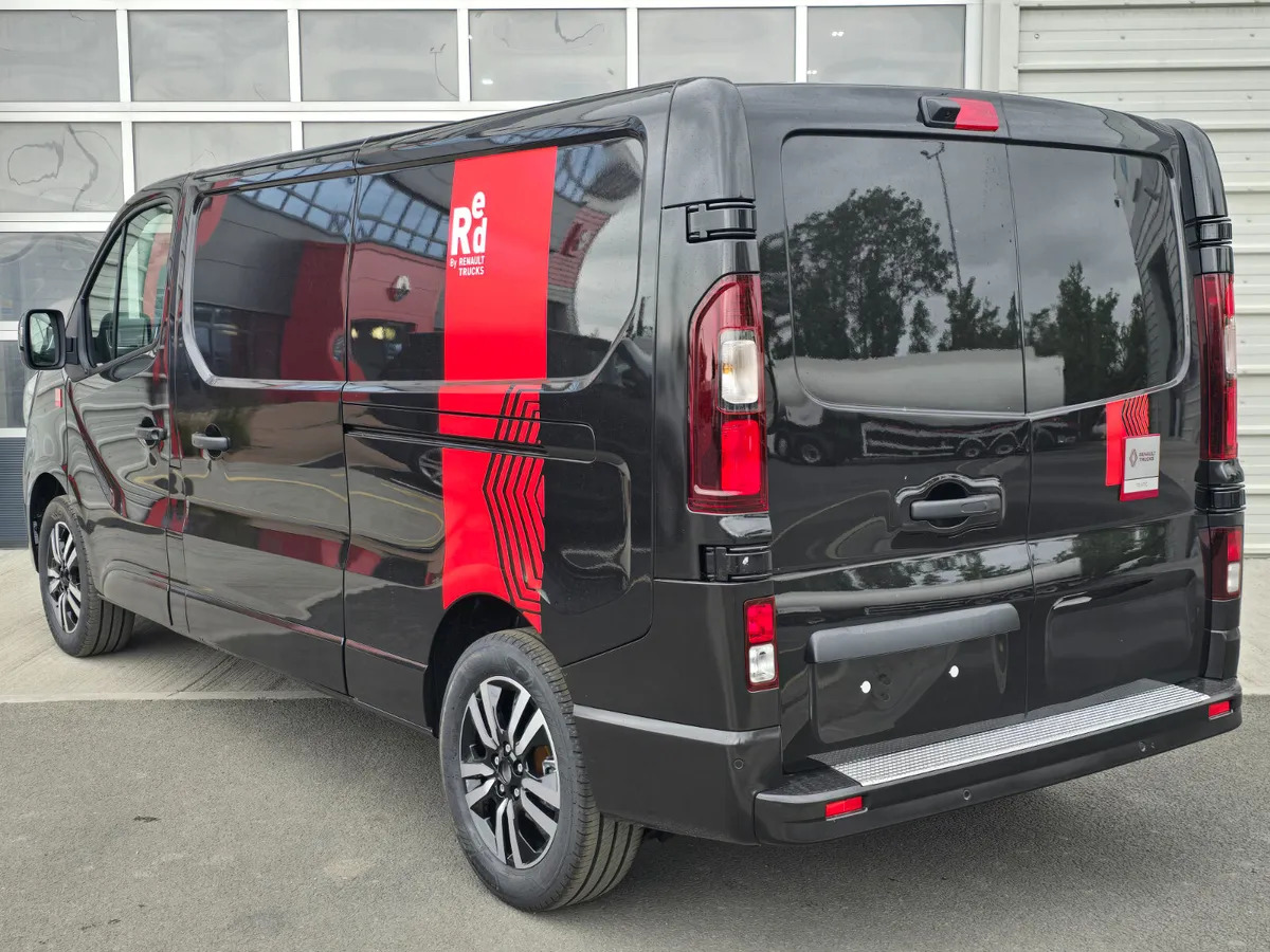 NEW Renault Trafic Exclusive 170BHP/150BHP Auto Black - Furgon: slika 3 NEW Renault Trafic Exclusive 170BHP/150BHP Auto Black - Furgon: slika 3