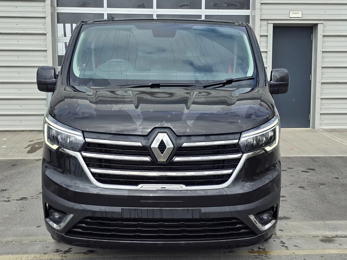 New Renault Trafic Red Edition -150BHP - Mali kombi: slika 5 New Renault Trafic Red Edition -150BHP - Mali kombi: slika 5