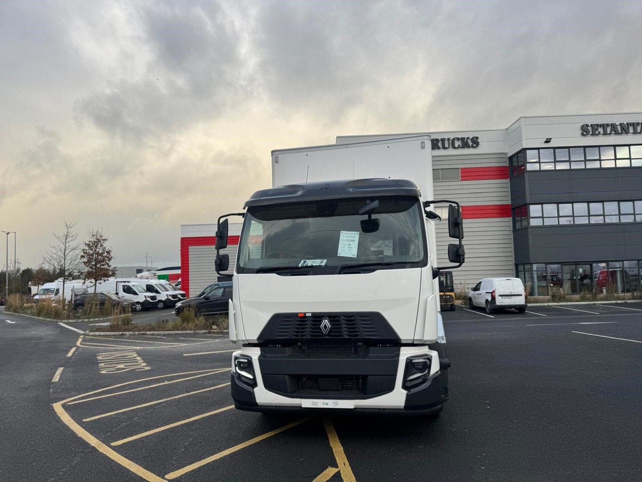 Renault Trucks D 18 Wide 4×2 with Chereau Body - Tovornjak zabojnik: slika 2 Renault Trucks D 18 Wide 4×2 with Chereau Body - Tovornjak zabojnik: slika 2