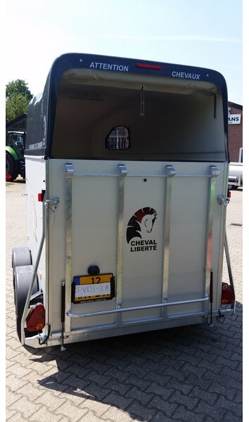 CHEVAL Liberte Gold Aluline + zadelkamer - Prikolica za konje: slika 4 CHEVAL Liberte Gold Aluline + zadelkamer - Prikolica za konje: slika 4
