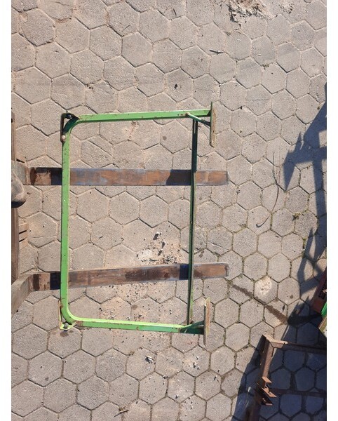 Deutz Fahr 06 07 - Kabina in notranjost za Kmetijski stroj: slika 1 Deutz Fahr 06 07 - Kabina in notranjost za Kmetijski stroj: slika 1