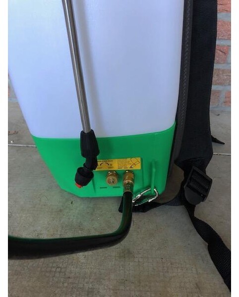 Seaflo Accu rug spuit, 20 liter - Škropilnica montirana na traktor: slika 3 Seaflo Accu rug spuit, 20 liter - Škropilnica montirana na traktor: slika 3