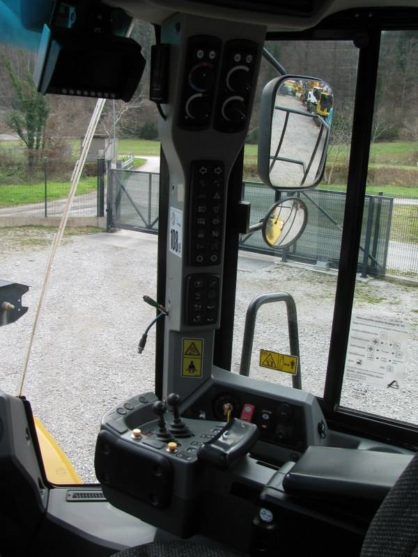 Kolesni nakladalec CAT 966K Top stanje: slika 20