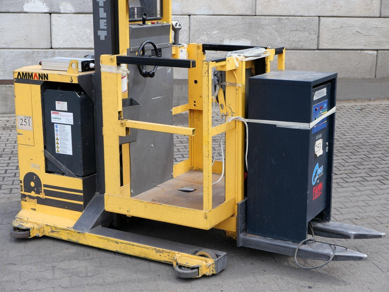 Atlet APC 100 Elektromos targonca - Električni viličar: slika 3 Atlet APC 100 Elektromos targonca - Električni viličar: slika 3