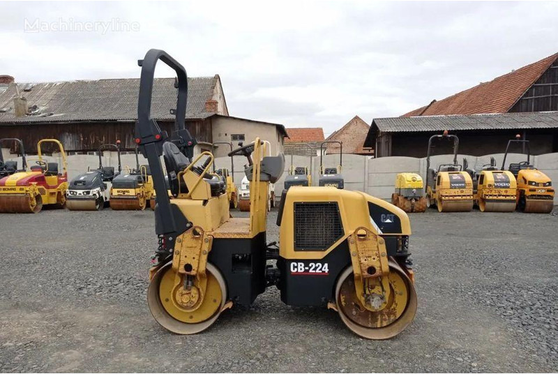 Caterpillar CB -224 Úthenger - Valjar: slika 1 Caterpillar CB -224 Úthenger - Valjar: slika 1