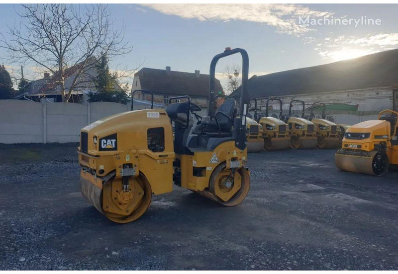 Caterpillar CB 24B road roller - Valjar: slika 3 Caterpillar CB 24B road roller - Valjar: slika 3