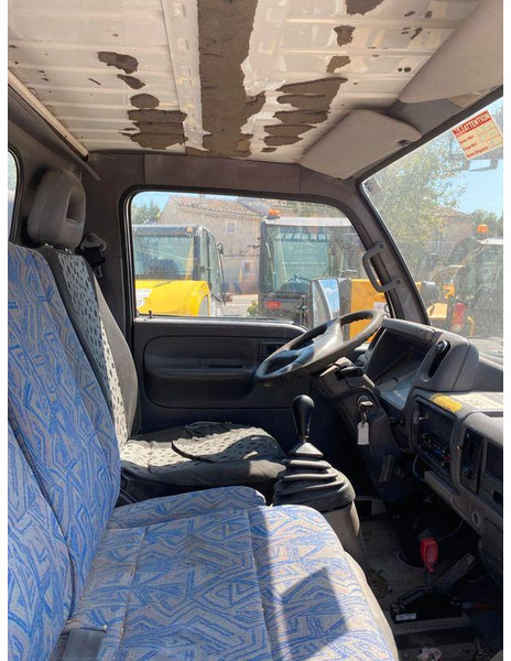 Nissan Cabstar Lifting basket 22 m - Dostavno vozilo: slika 3 Nissan Cabstar Lifting basket 22 m - Dostavno vozilo: slika 3