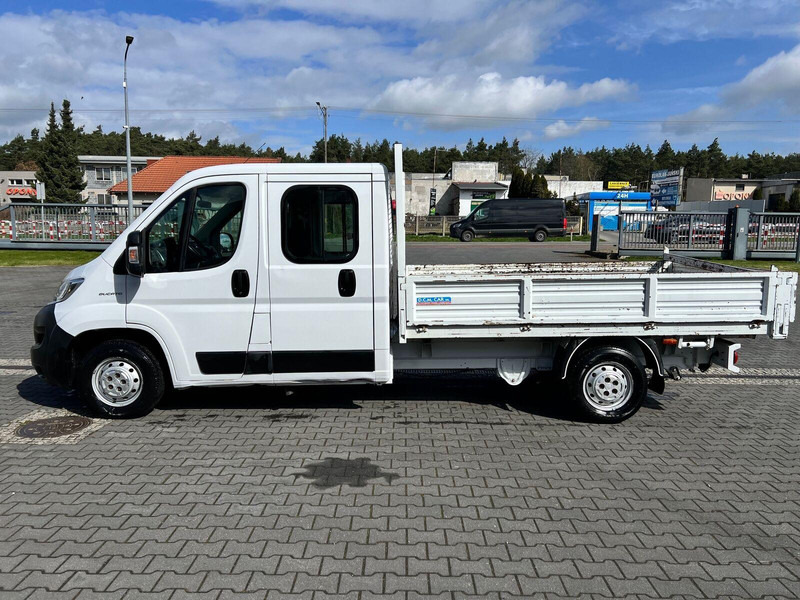 Fiat Ducato Brygadówka Doka 7-miejsc + Skrzynia - Dostavno vozilo s kesonom, Dostavno vozilo z dvojno kabino: slika 2 Fiat Ducato Brygadówka Doka 7-miejsc + Skrzynia - Dostavno vozilo s kesonom, Dostavno vozilo z dvojno kabino: slika 2
