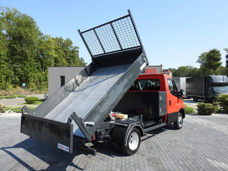 Iveco DAILY 35C13 WYWROTKA TEMPOMAT KLIMATYZACJA BLIŹNIACZE KOŁA 130K - Dostavno vozilo prekucnik: slika 3 Iveco DAILY 35C13 WYWROTKA TEMPOMAT KLIMATYZACJA BLIŹNIACZE KOŁA 130K - Dostavno vozilo prekucnik: slika 3