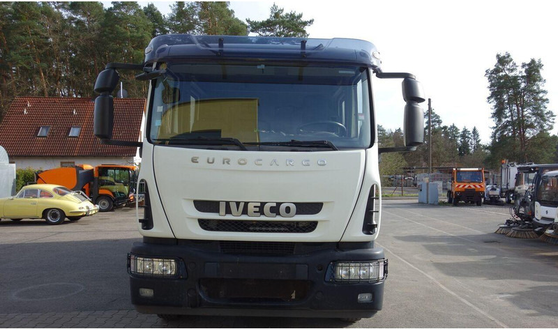 Iveco Eurocargo 120E225 - Workshop truck - Tovornjak s hrano: slika 2 Iveco Eurocargo 120E225 - Workshop truck - Tovornjak s hrano: slika 2