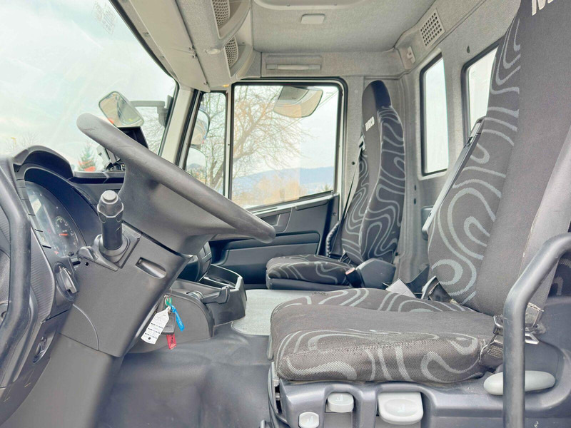 Tovornjak s kesonom, Tovornjak z dvigalom Iveco TRAKKER 360 * PRITSCHE 6,80* PK 16002 B+FUNK*6x4: slika 8