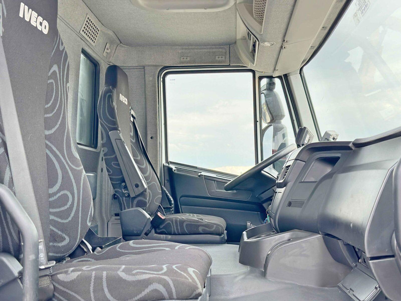 Tovornjak s kesonom, Tovornjak z dvigalom Iveco TRAKKER 360 * PRITSCHE 6,80* PK 16002 B+FUNK*6x4: slika 10