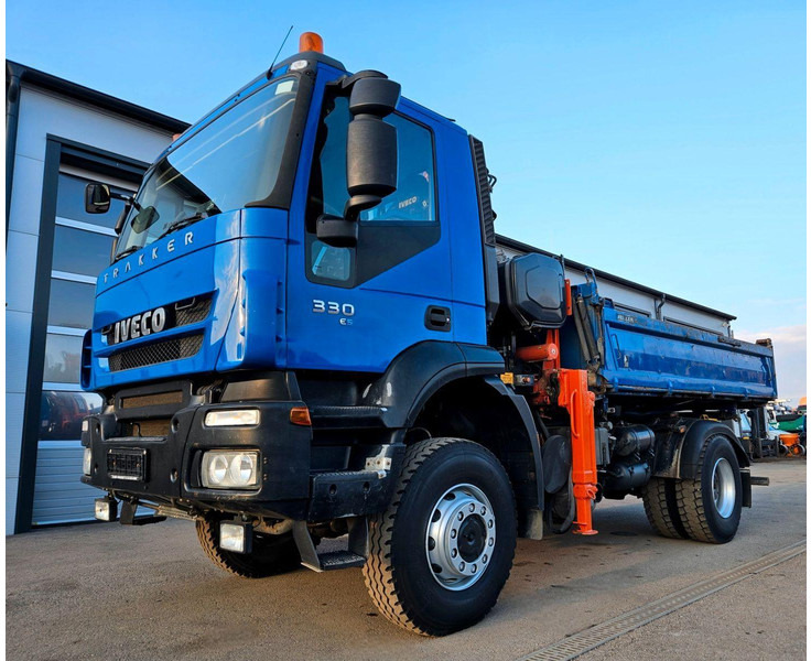Iveco Trakker 190T33 4x4 M Tipper + Crane Atlas 120.2E - Tovornjak prekucnik, Tovornjak z dvigalom: slika 1 Iveco Trakker 190T33 4x4 M Tipper + Crane Atlas 120.2E - Tovornjak prekucnik, Tovornjak z dvigalom: slika 1