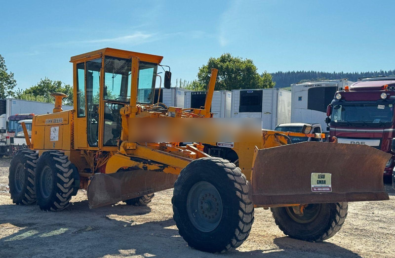 John Deere 770B - Greder: slika 1 John Deere 770B - Greder: slika 1